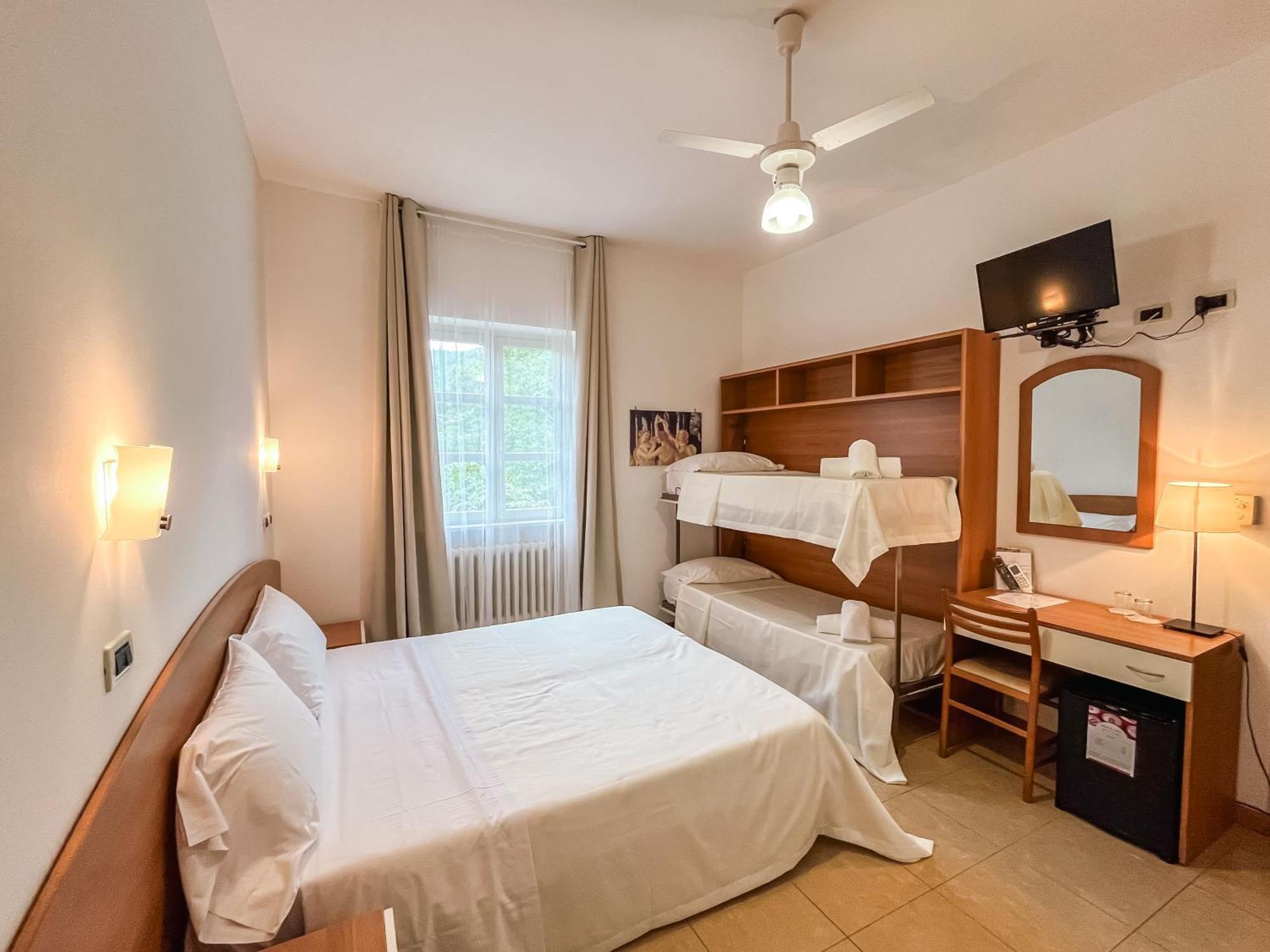 Hotel Ca' De Berna Balestrino エクステリア 写真