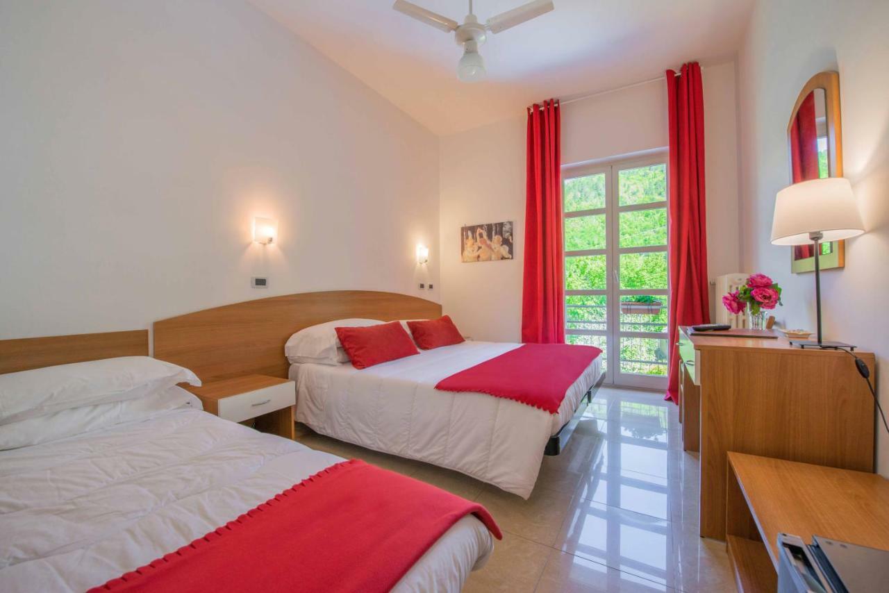 Hotel Ca' De Berna Balestrino エクステリア 写真