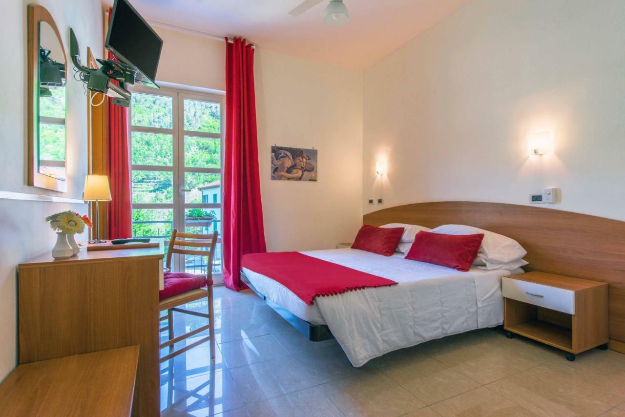 Hotel Ca' De Berna Balestrino エクステリア 写真